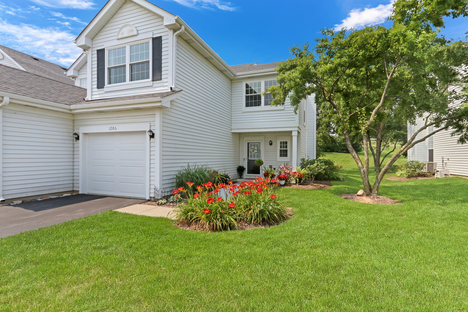 1286 S Candlestick Way #1286, Waukegan, IL 60085