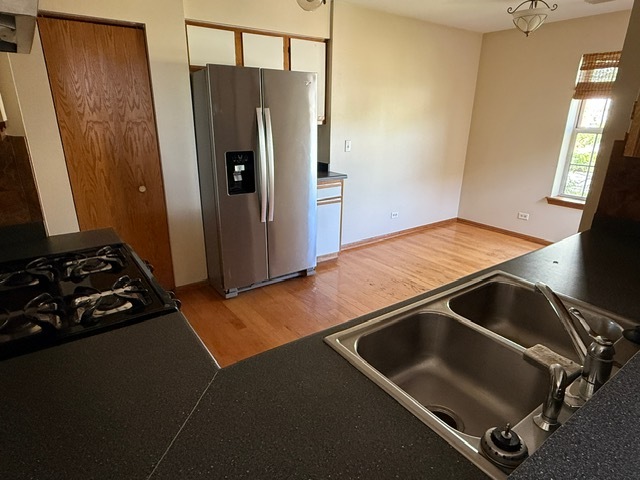 16 Tyler Court #B, Streamwood, IL 60107