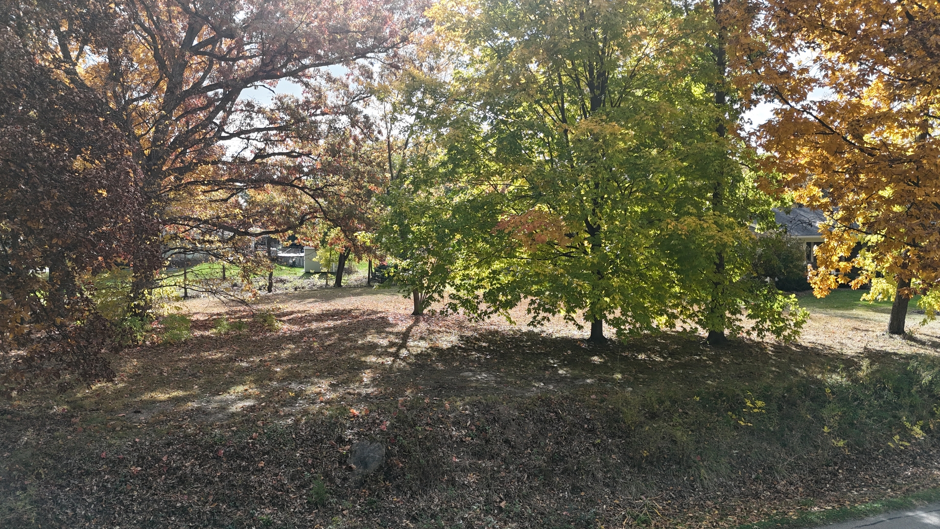 867 & 868 Lake Holiday Drive, Lake Holiday, IL 60548