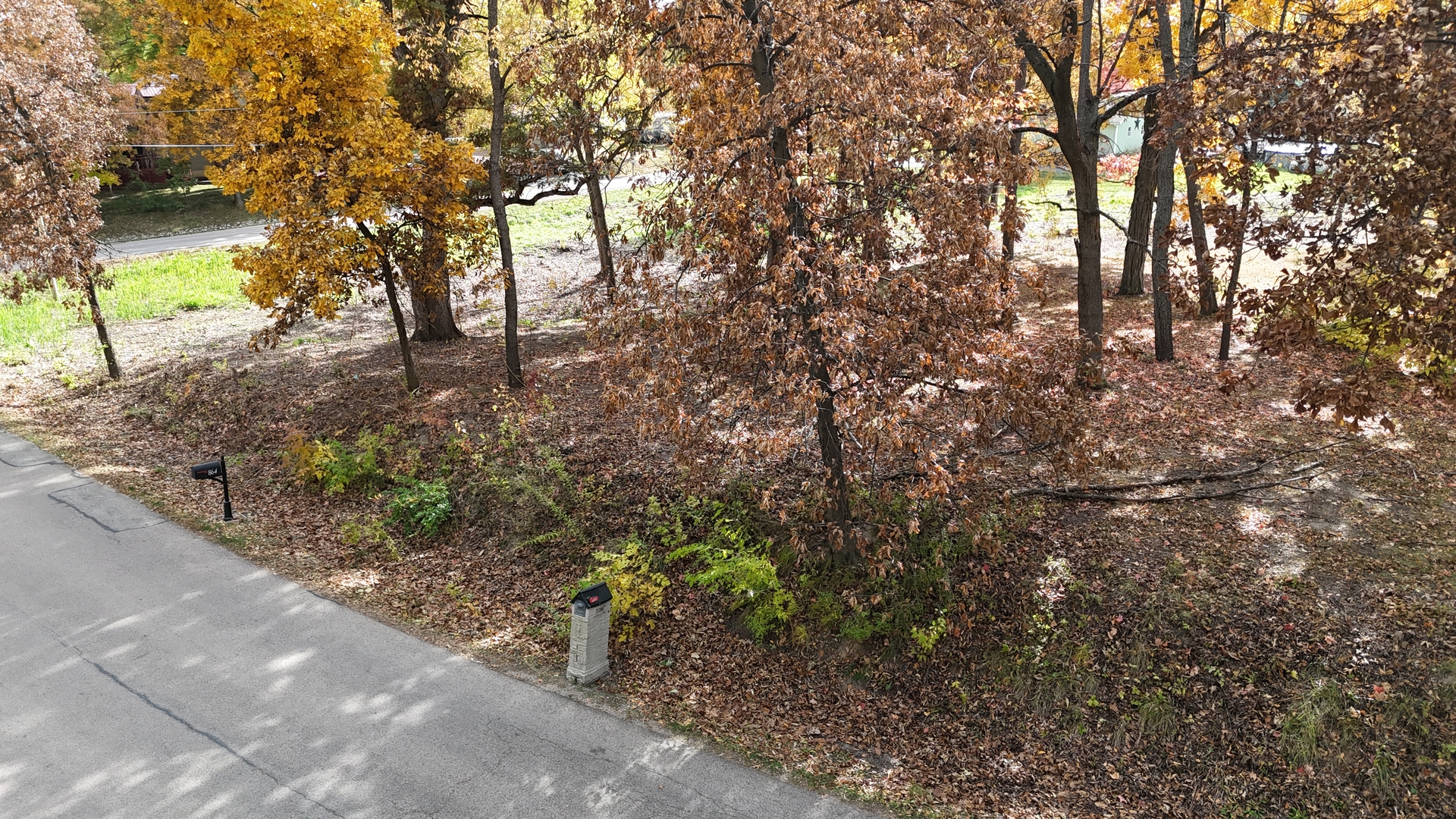 867 & 868 Lake Holiday Drive, Lake Holiday, IL 60548