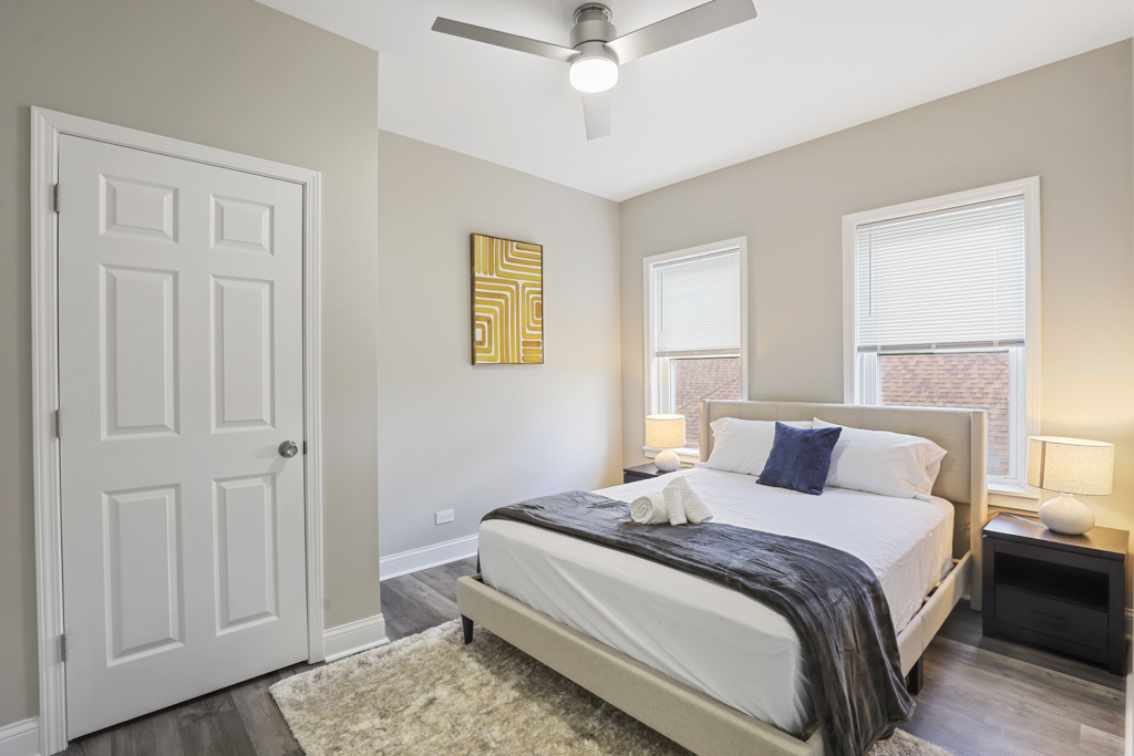 1111 Bonnie Brae Place #3E, River Forest, IL 60305