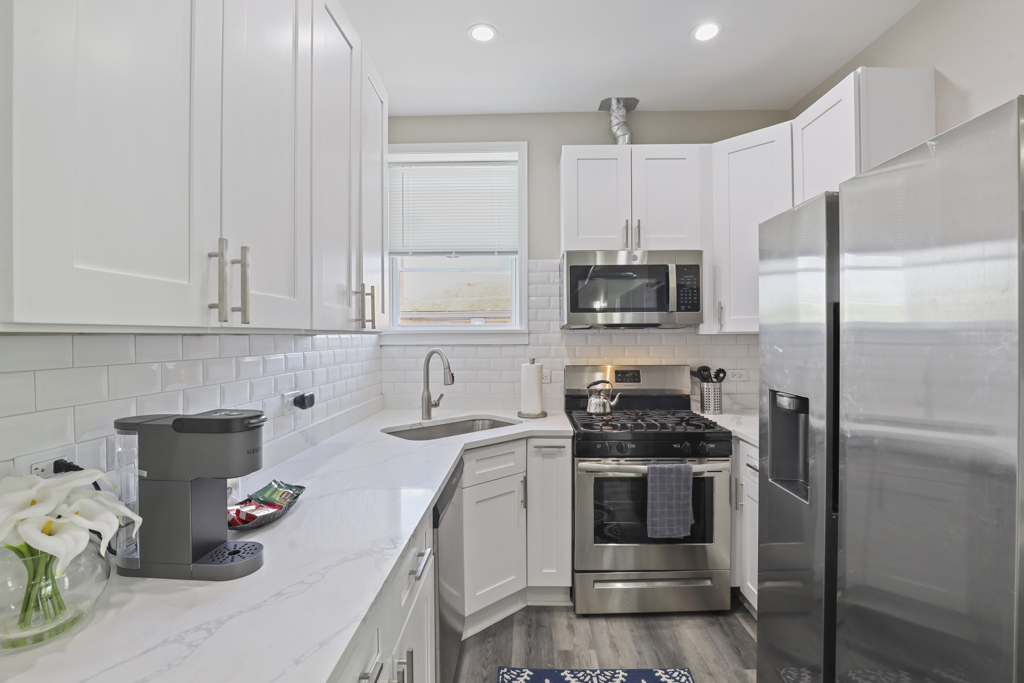 1111 Bonnie Brae Place #3E, River Forest, IL 60305