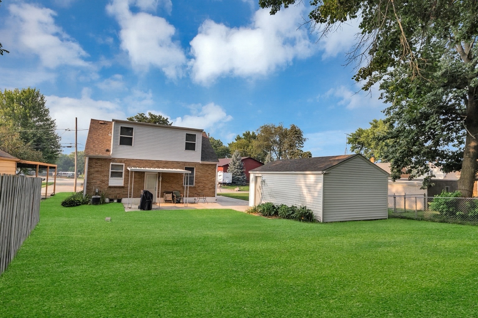 528 Sycamore Street, Sycamore, IL 60178