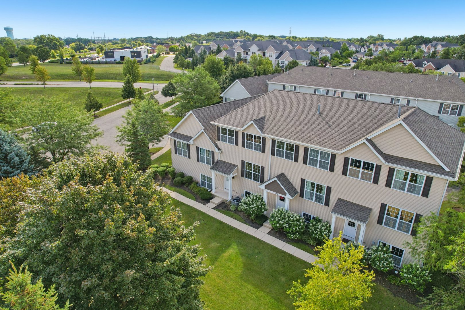 1475 W Sedgewood Court, Round Lake, IL 60073