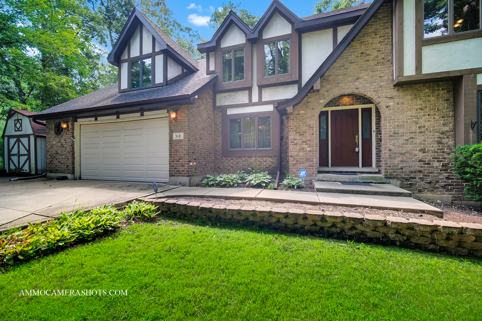 3121 Whispering Oaks Lane, Woodridge, IL 60517