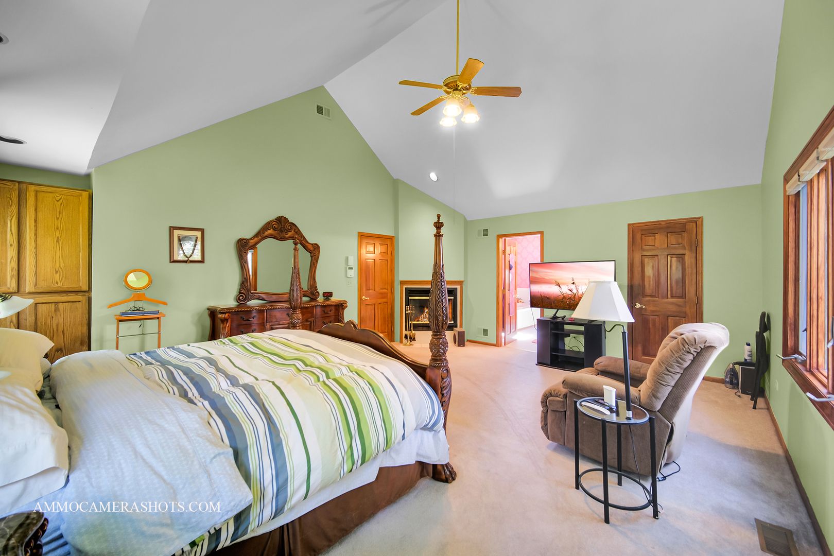 3121 Whispering Oaks Lane, Woodridge, IL 60517