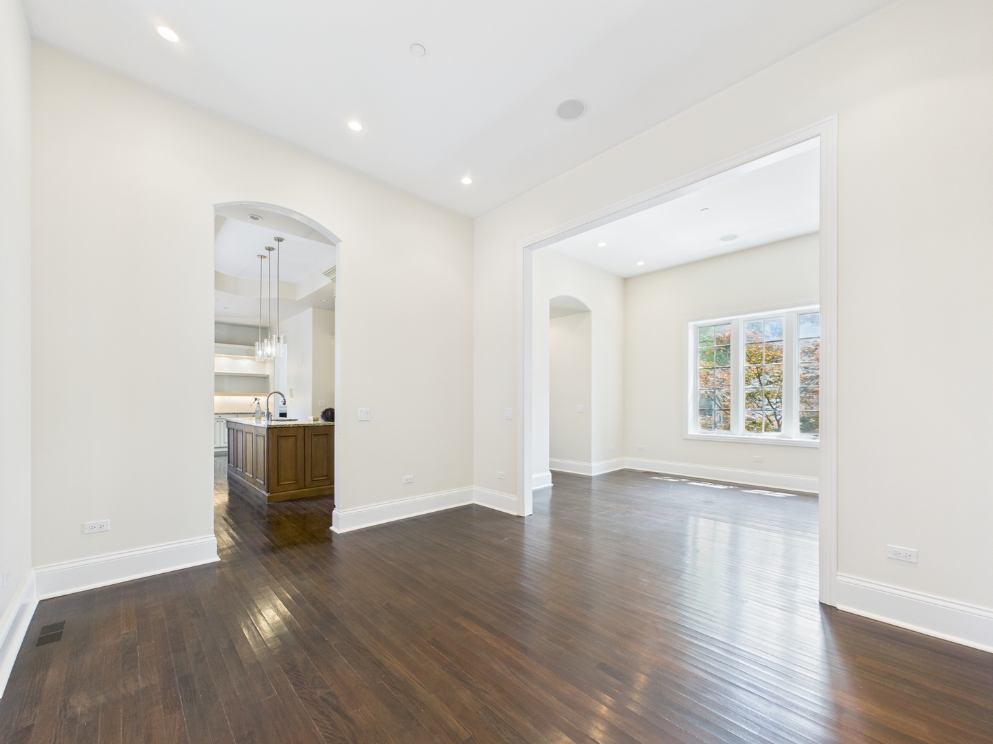1242 W Dickens Avenue, Chicago, IL 60614