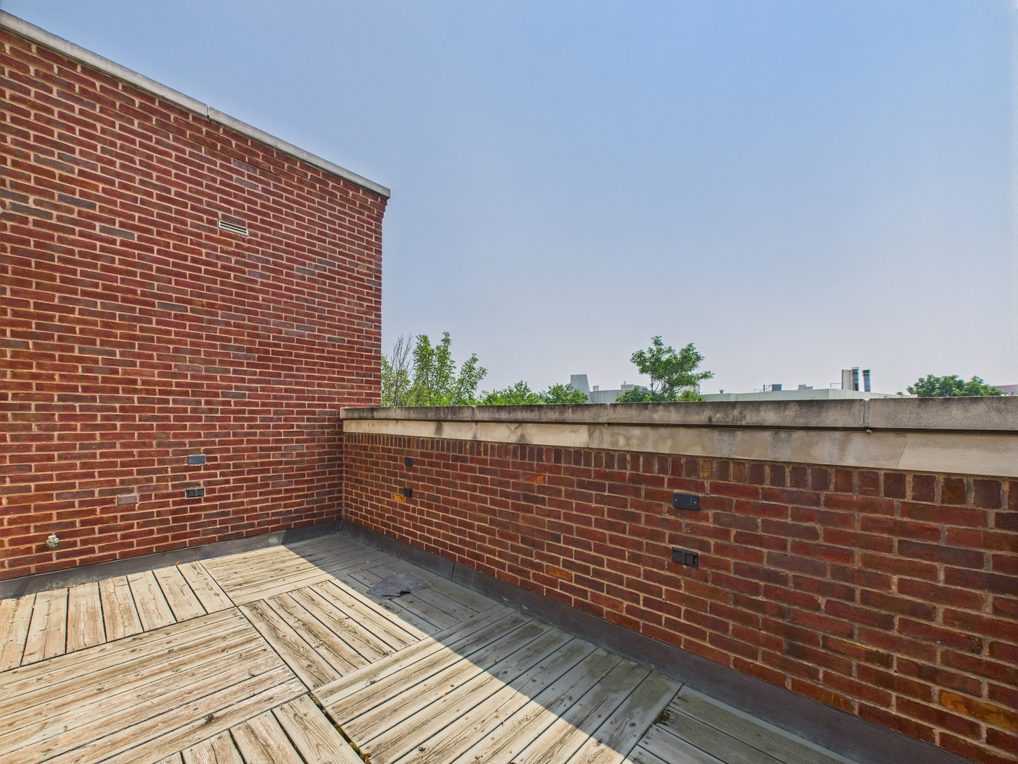 1242 W Dickens Avenue, Chicago, IL 60614