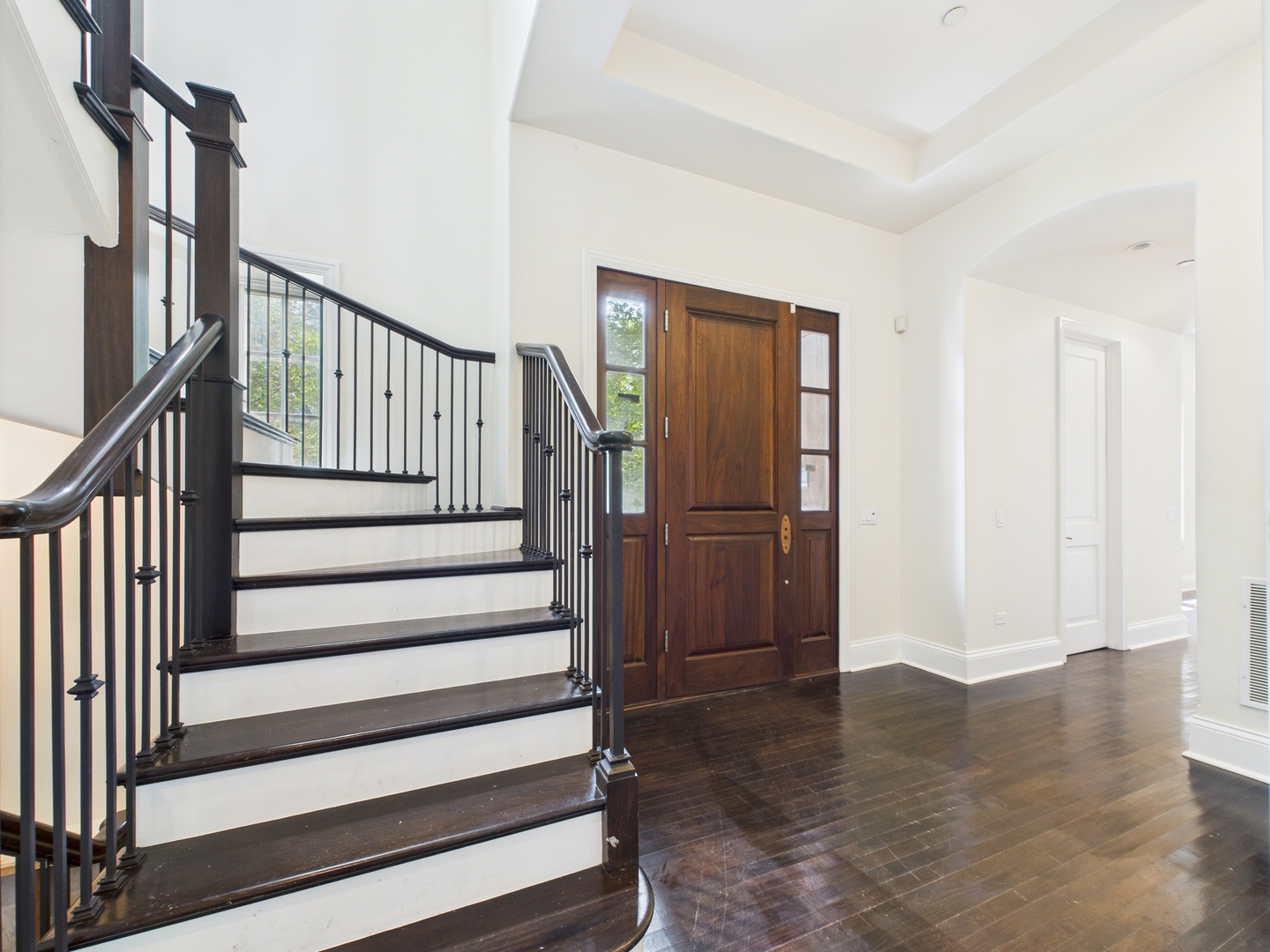 1242 W Dickens Avenue, Chicago, IL 60614