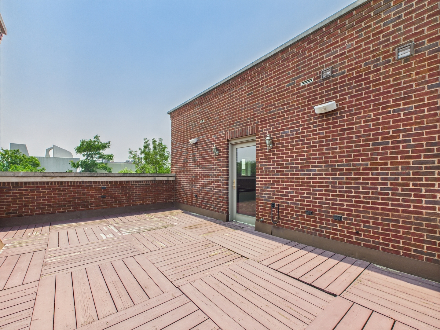1242 W Dickens Avenue, Chicago, IL 60614