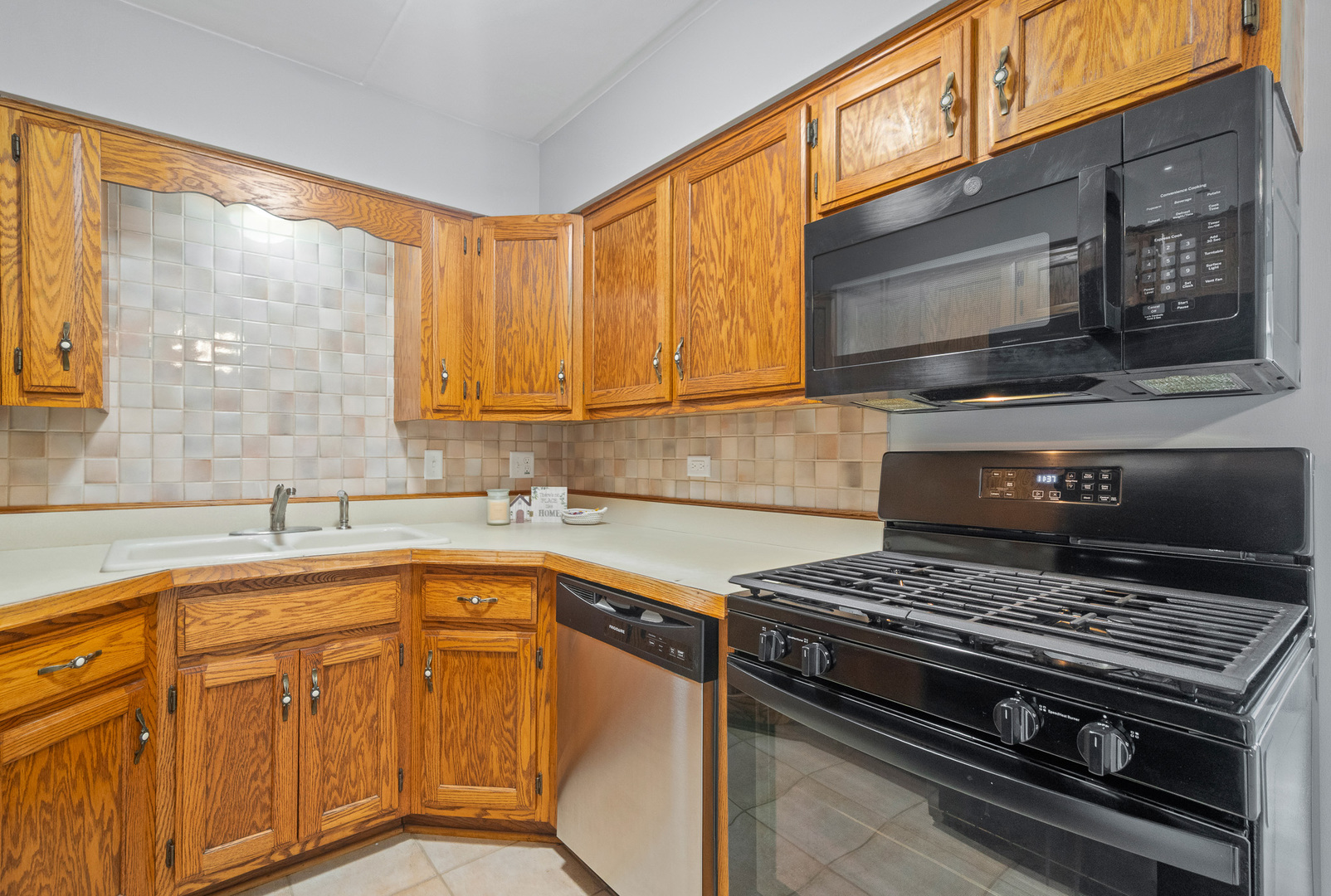 9812 S Nottingham Avenue #14, Chicago Ridge, IL 60415