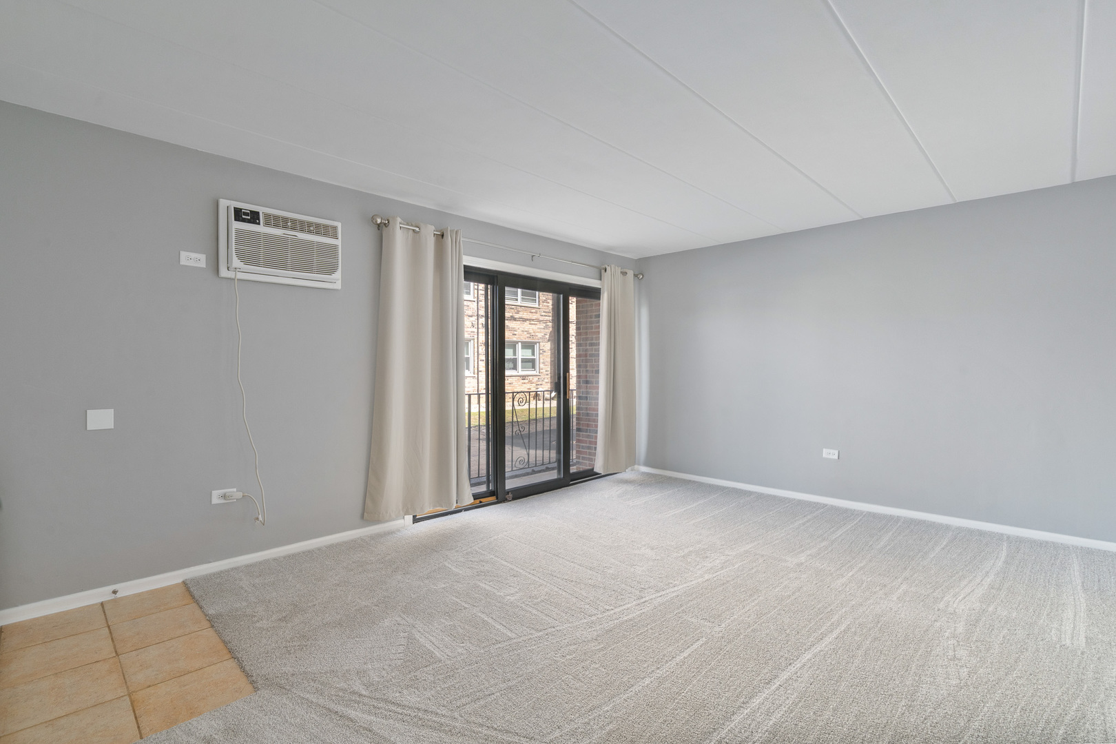 9812 S Nottingham Avenue #14, Chicago Ridge, IL 60415