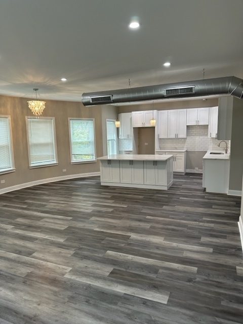 1111 Bonnie Brae Place #2W, River Forest, IL 60305