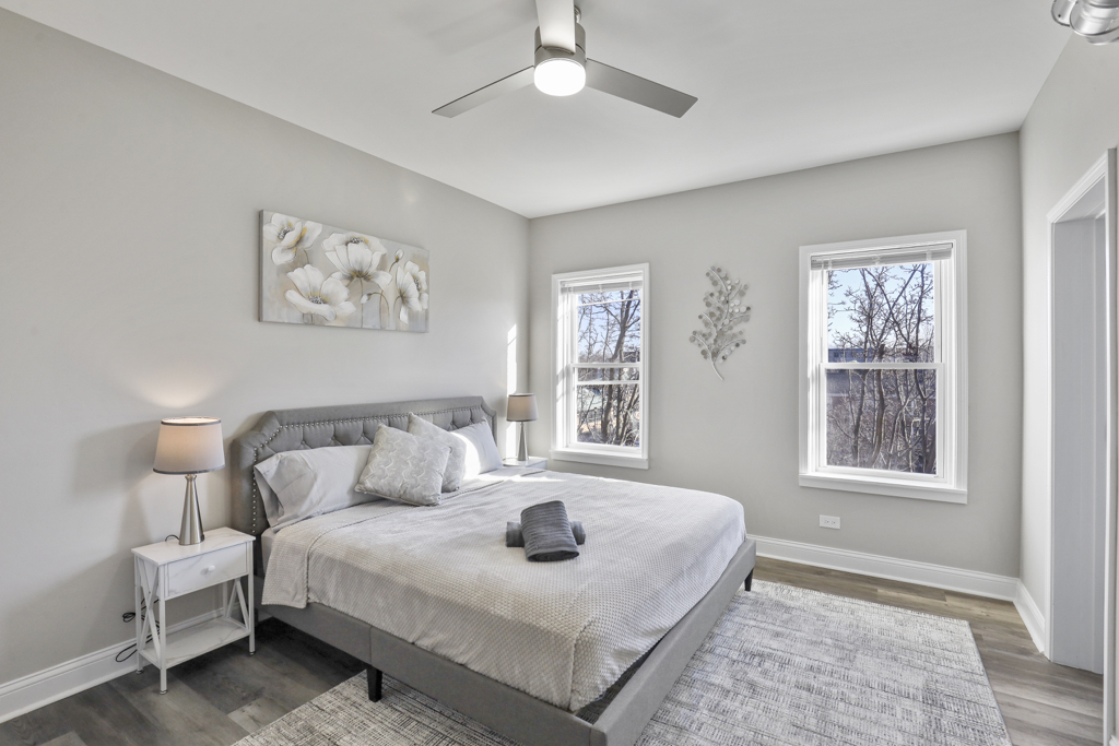 1111 Bonnie Brae Place #3W, River Forest, IL 60305