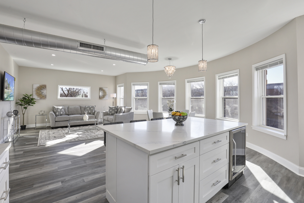 1111 Bonnie Brae Place #3W, River Forest, IL 60305