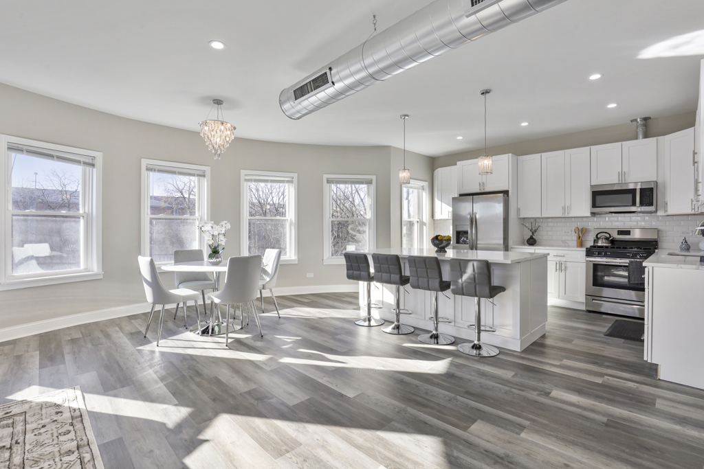 1111 Bonnie Brae Place #3W, River Forest, IL 60305