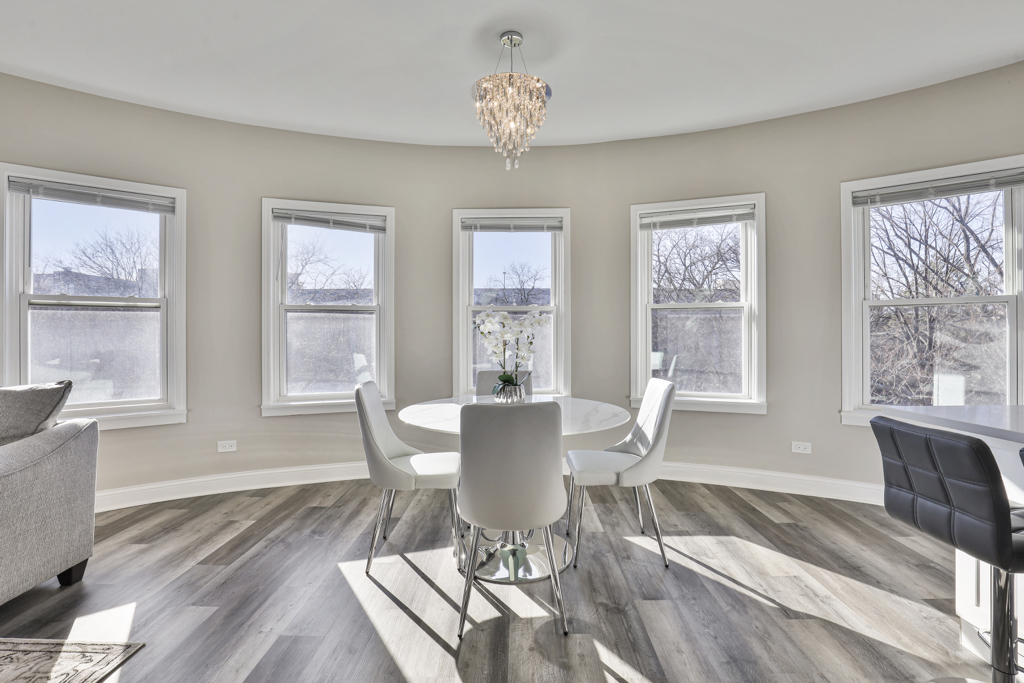 1111 Bonnie Brae Place #3W, River Forest, IL 60305