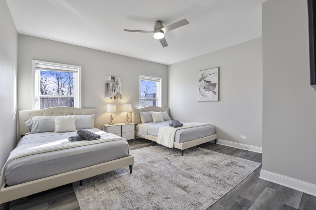 1111 Bonnie Brae Place #3W, River Forest, IL 60305