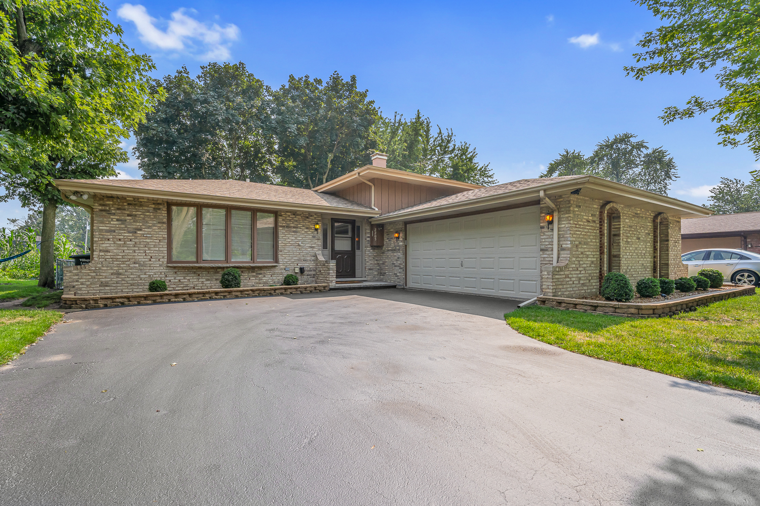 2205 182nd Street, Lansing, IL 60438