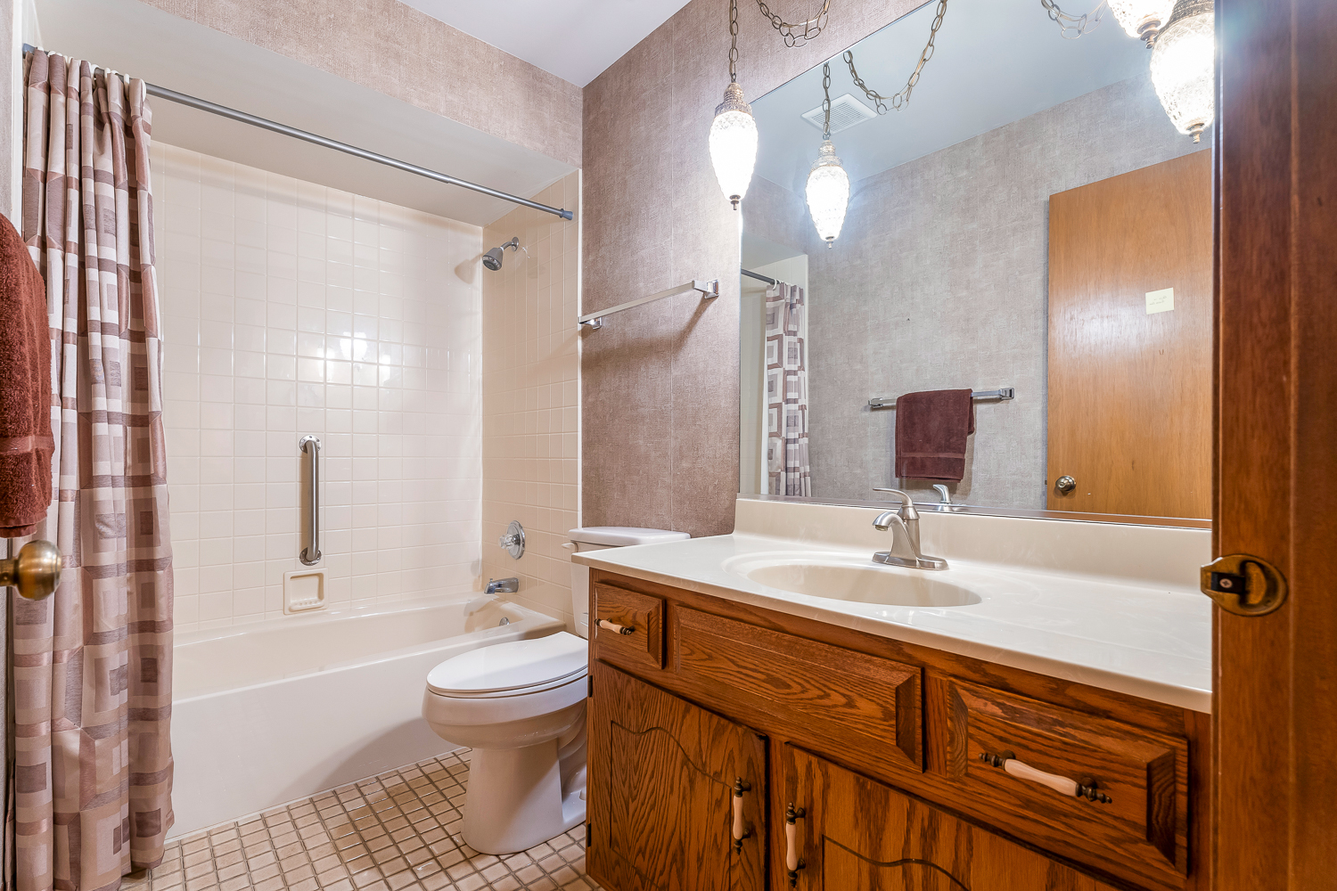 2205 182nd Street, Lansing, IL 60438