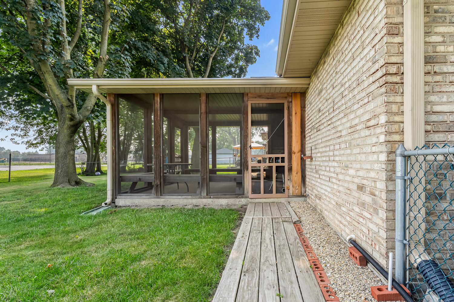 2205 182nd Street, Lansing, IL 60438