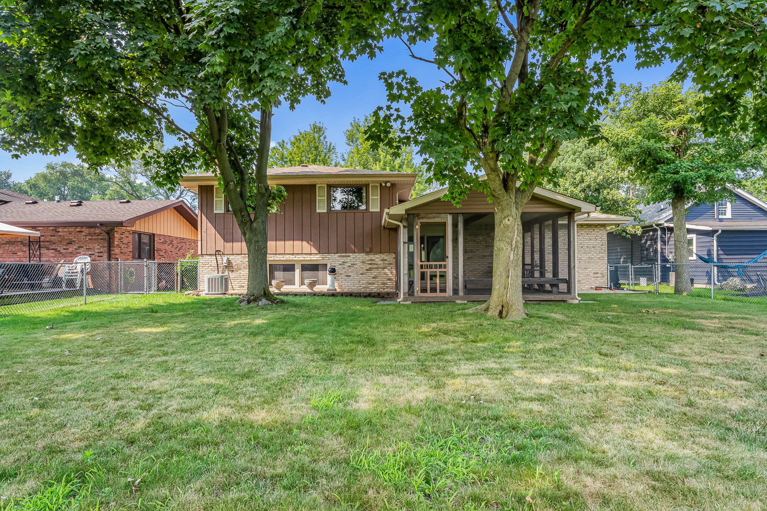 2205 182nd Street, Lansing, IL 60438
