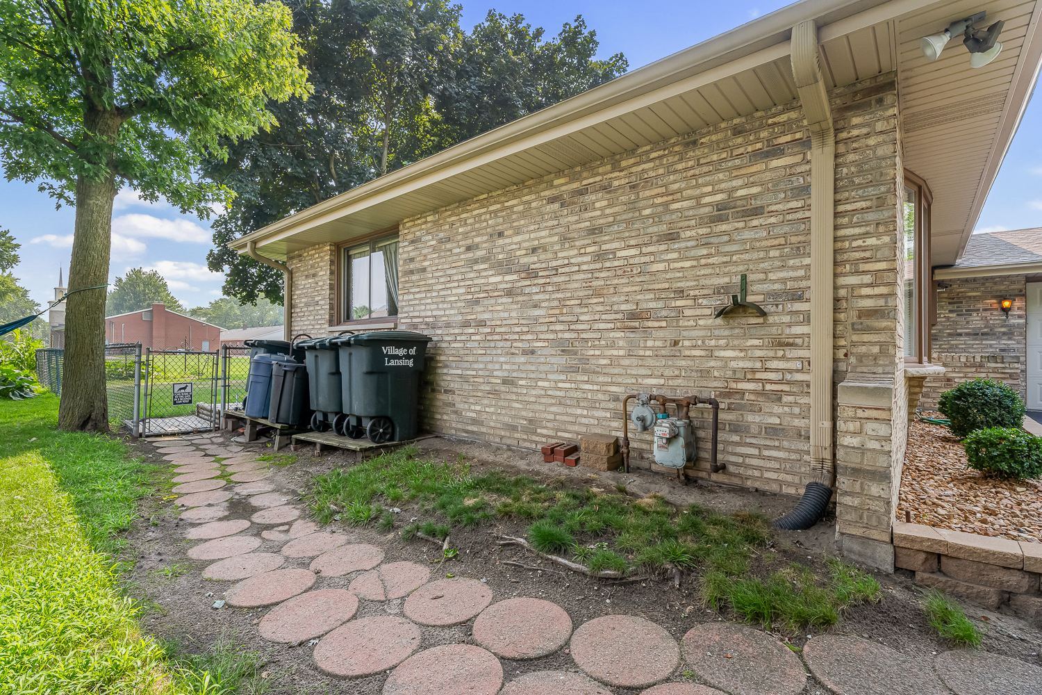 2205 182nd Street, Lansing, IL 60438