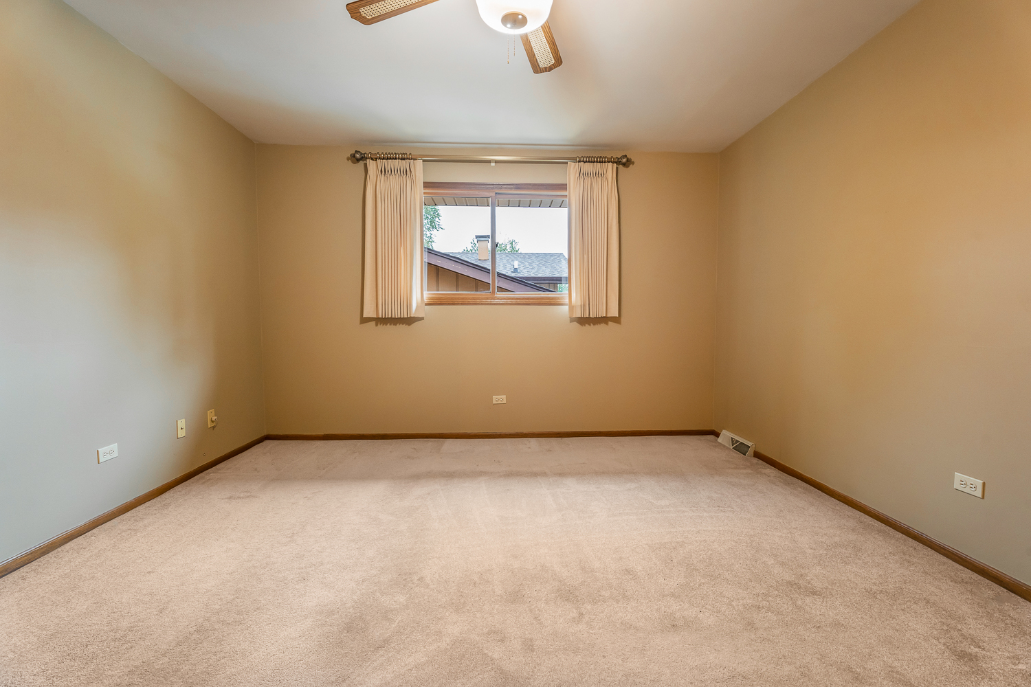 2205 182nd Street, Lansing, IL 60438
