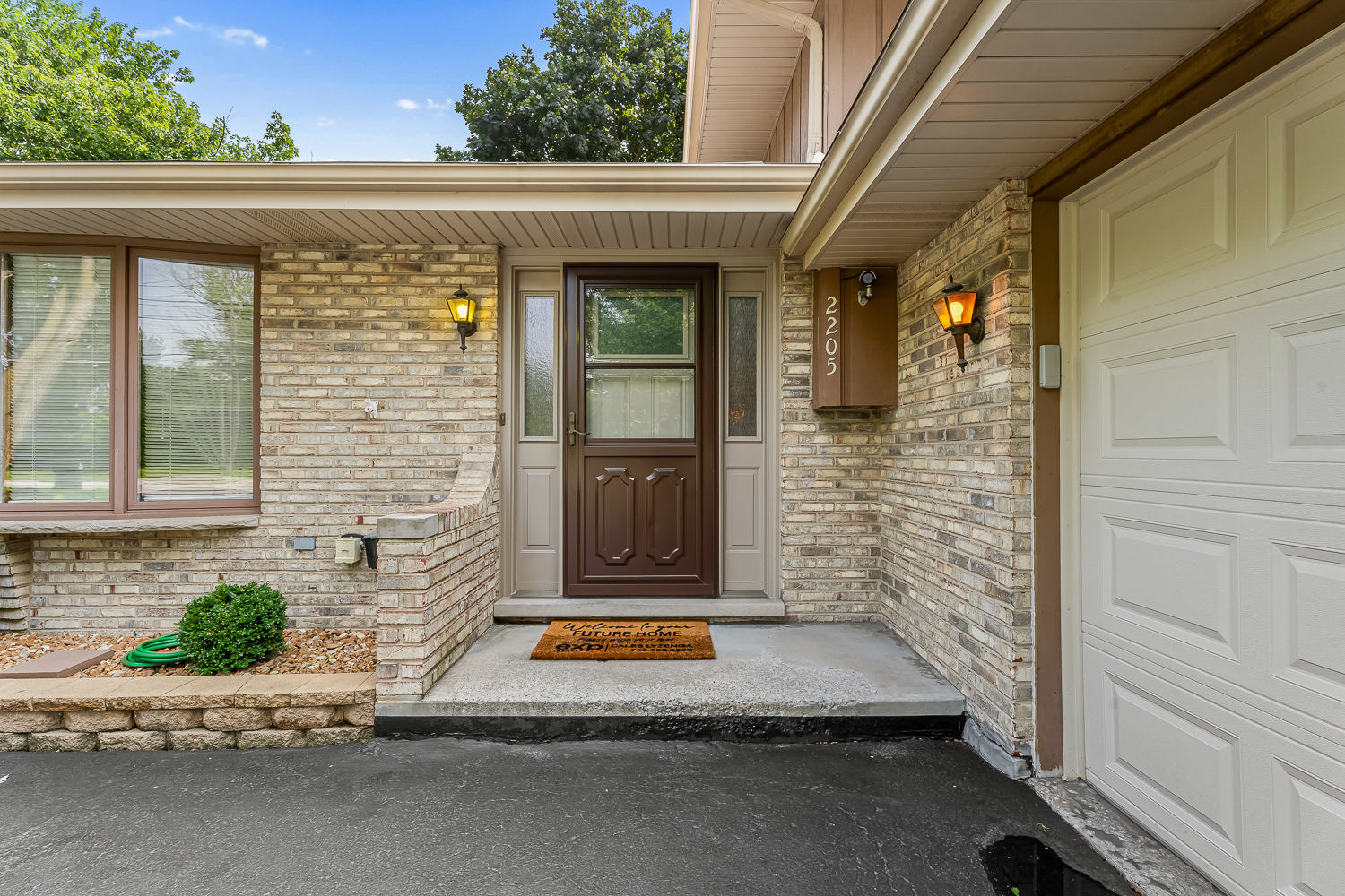 2205 182nd Street, Lansing, IL 60438