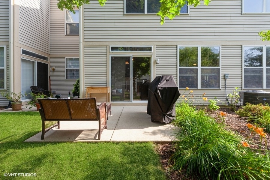 2401 Sunshine Lane, Aurora, IL 60503