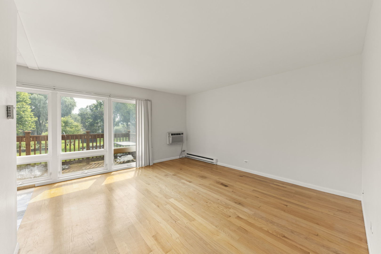 4435 ARBOR Circle #23, Downers Grove, IL 60515