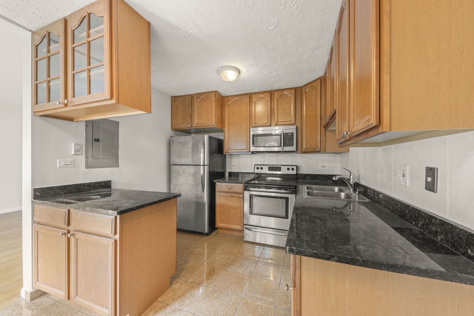 4435 ARBOR Circle #23, Downers Grove, IL 60515