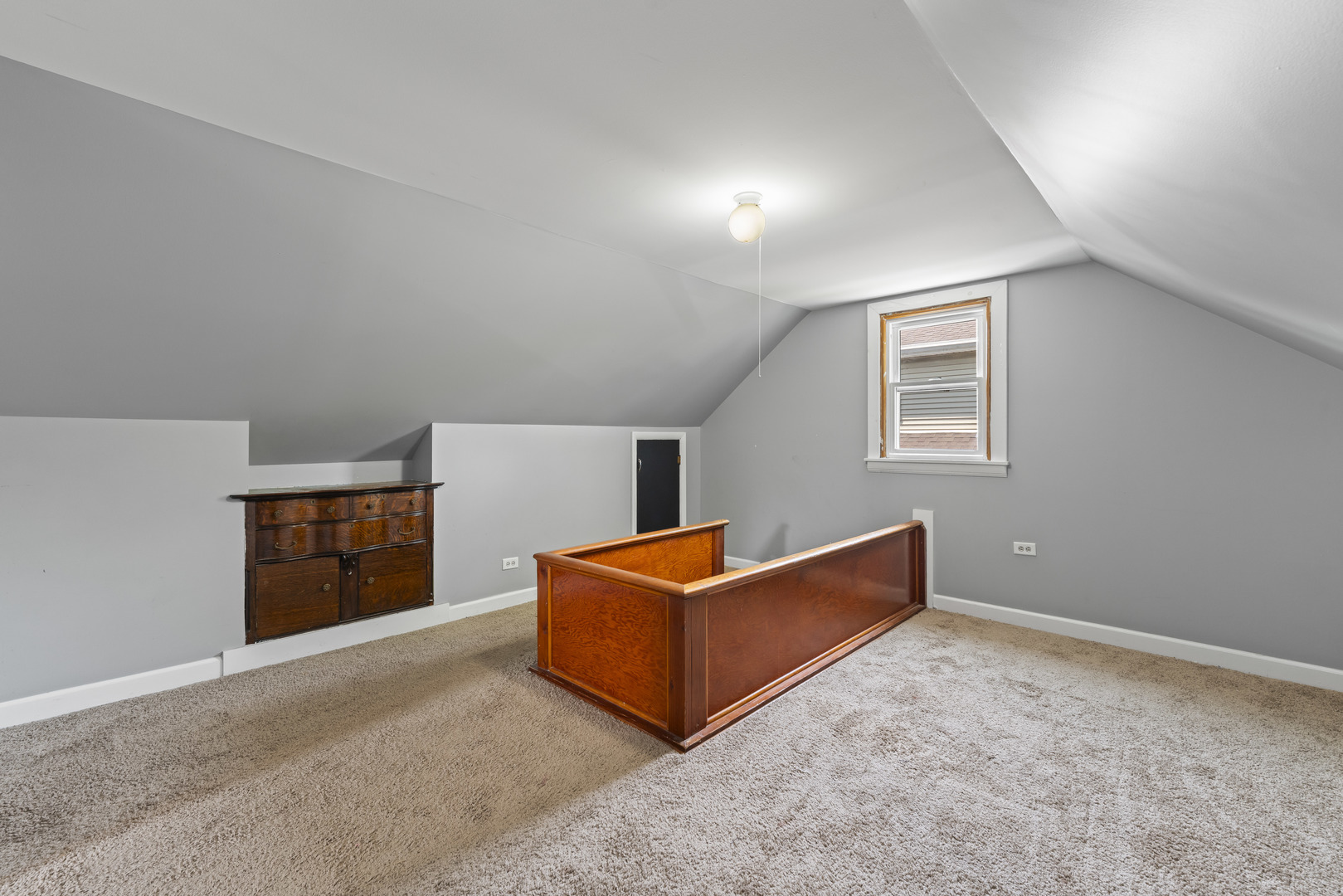 660 1st Street, Crete, IL 60417