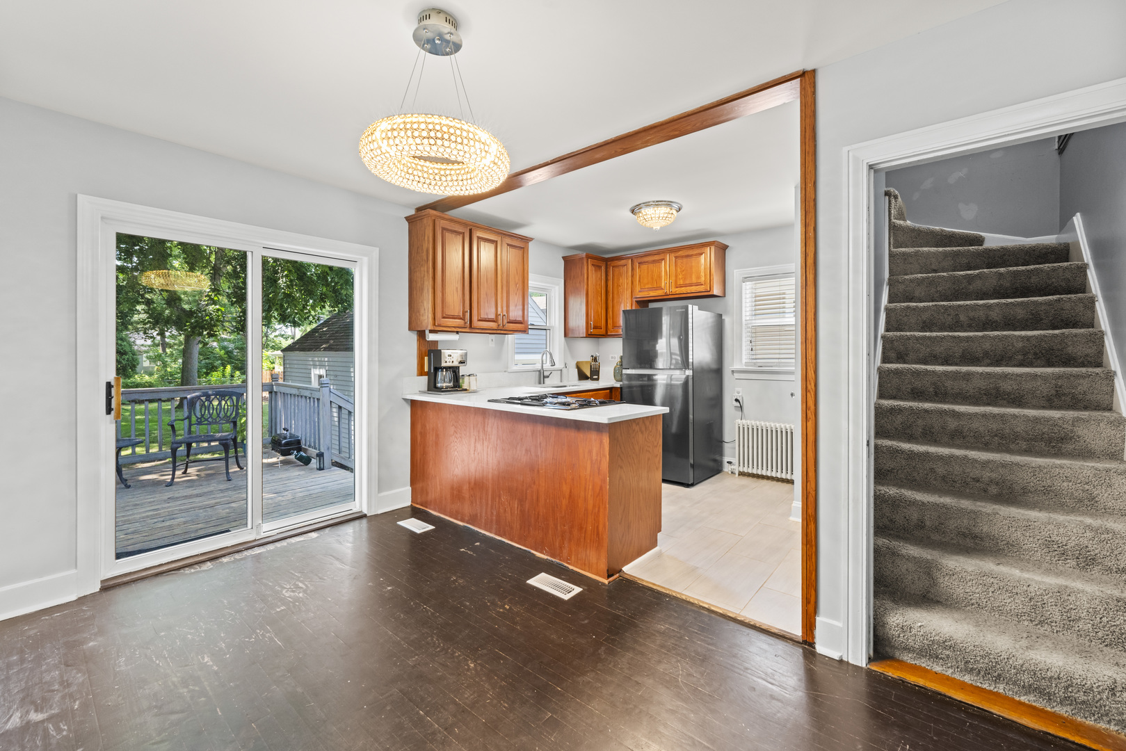 660 1st Street, Crete, IL 60417