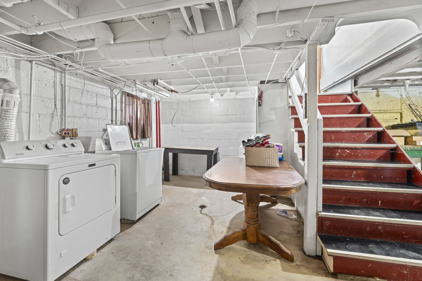 660 1st Street, Crete, IL 60417