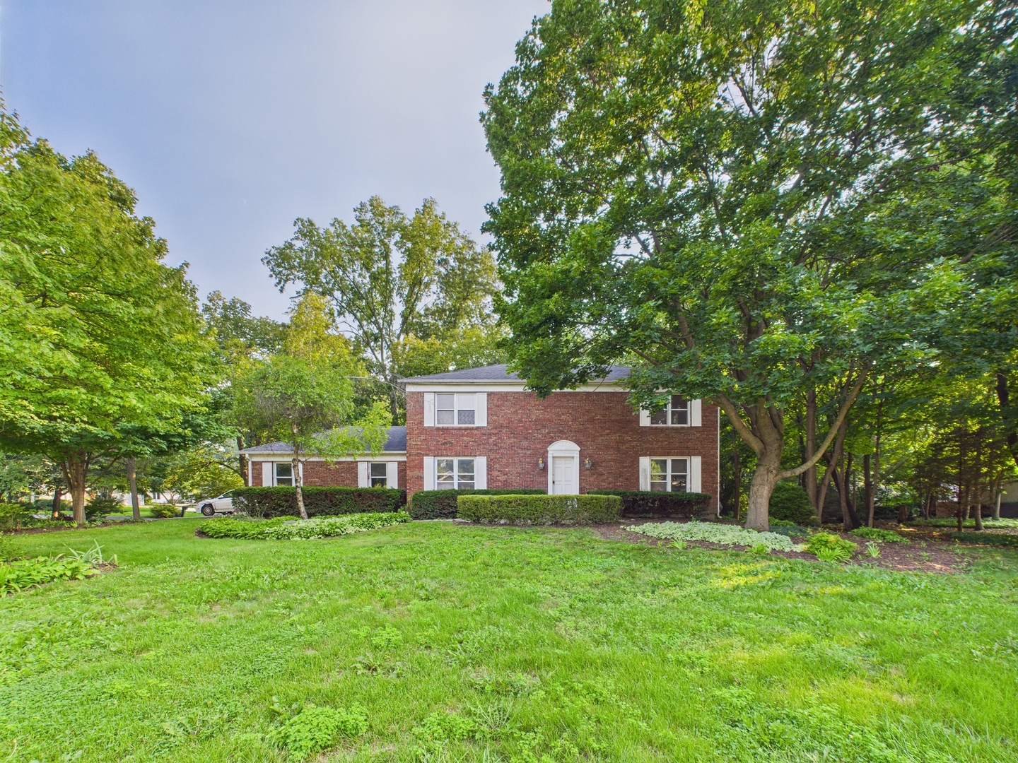 1136 Pine Court, Batavia, IL 60510