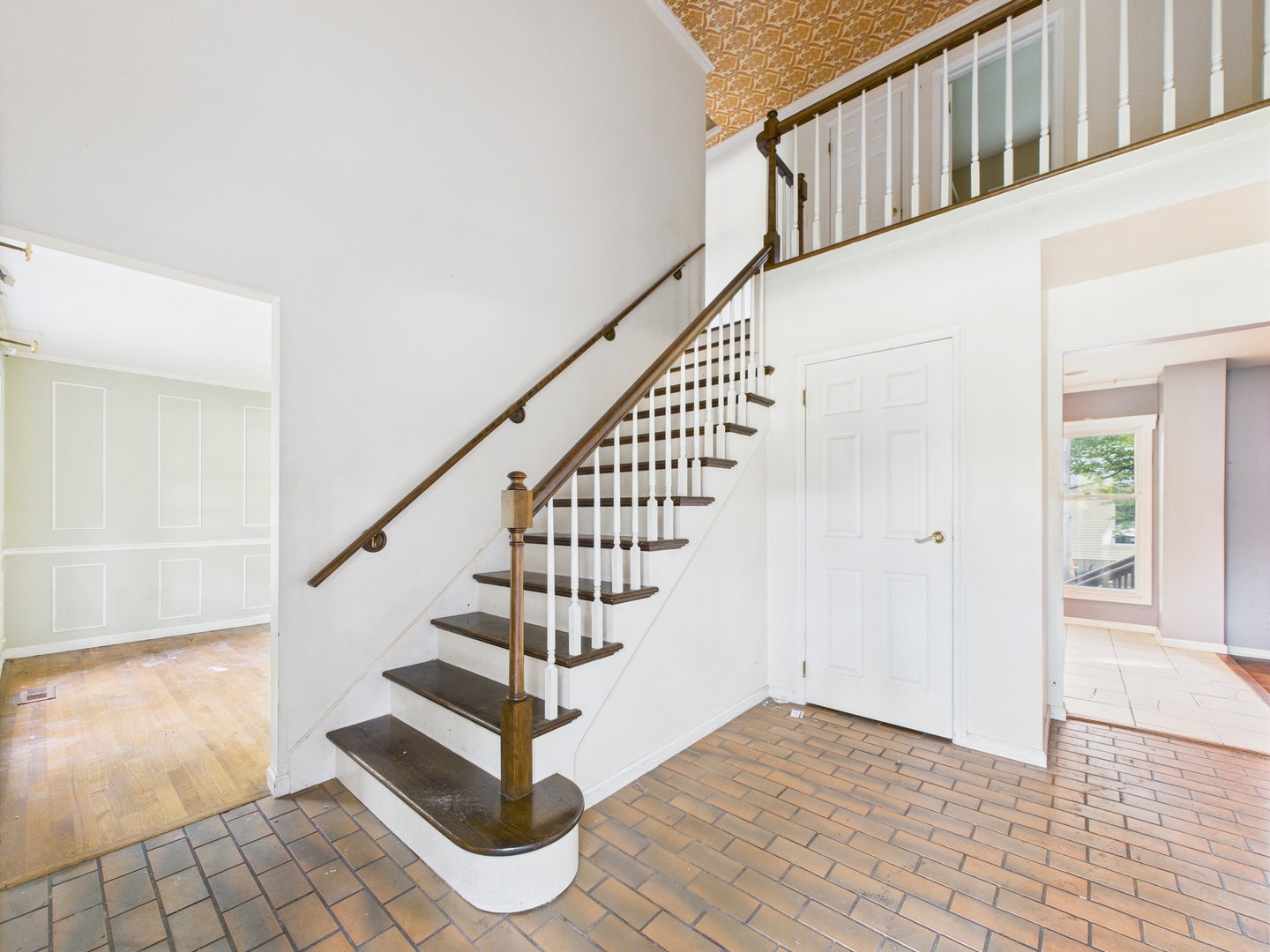 1136 Pine Court, Batavia, IL 60510