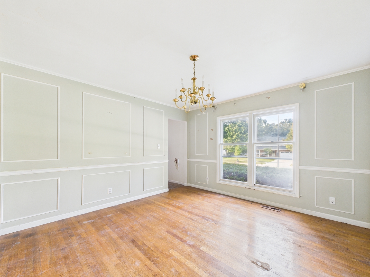 1136 Pine Court, Batavia, IL 60510