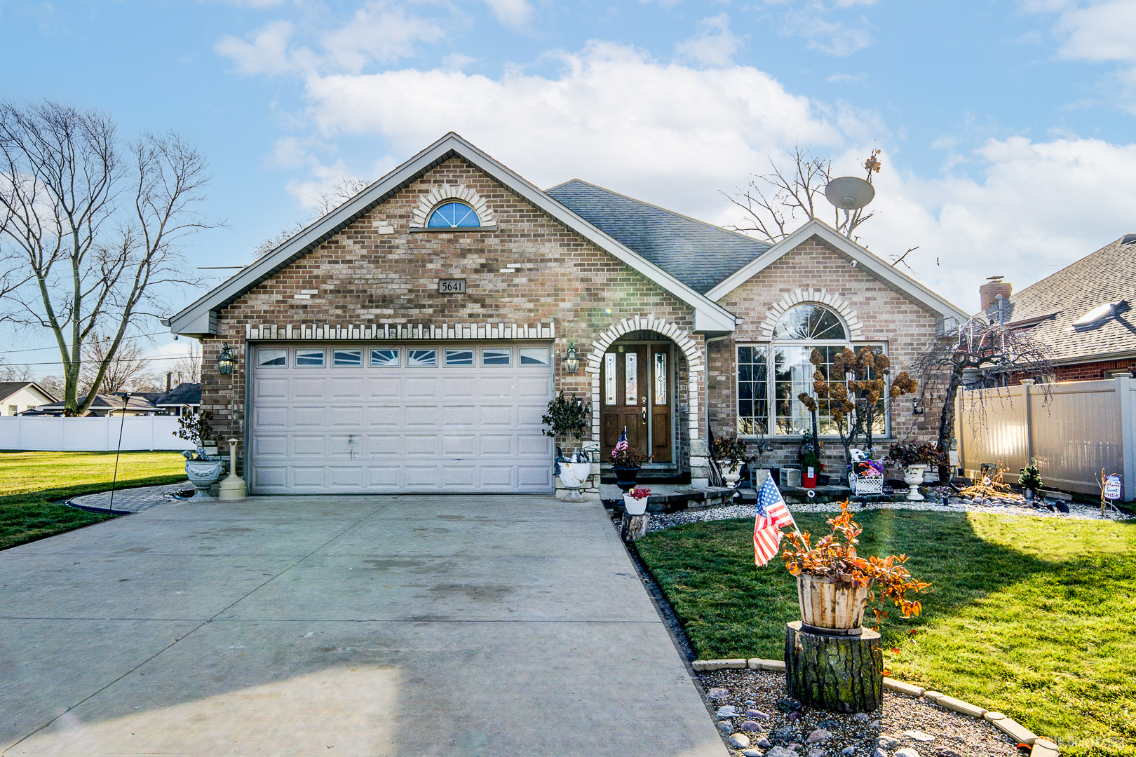 5641 W 81st Place, Burbank, IL 60459