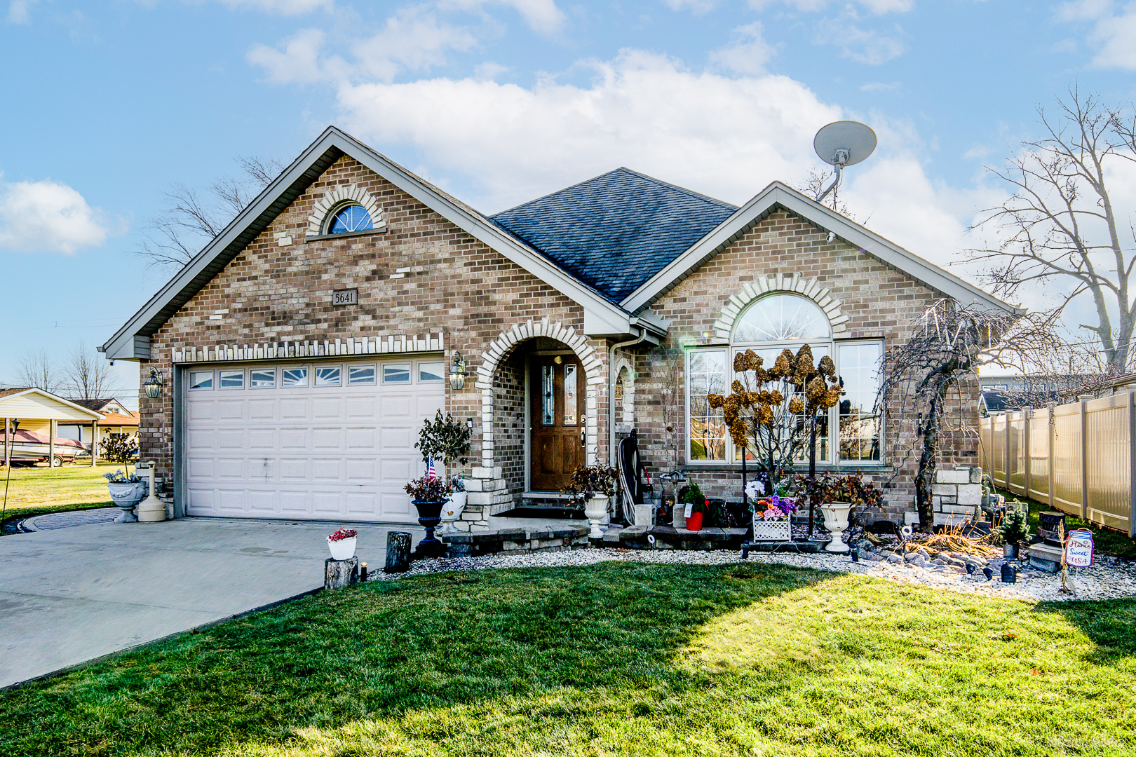 5641 W 81st Place, Burbank, IL 60459