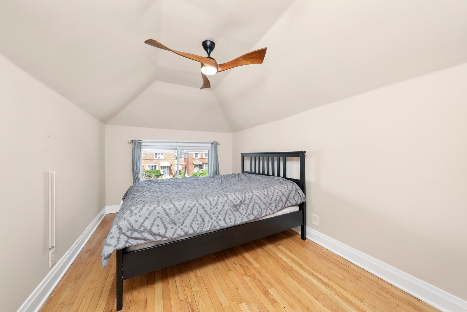 3141 S 54th Court, Cicero, IL 60804