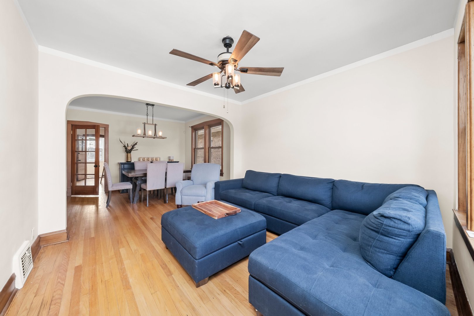 3141 S 54th Court, Cicero, IL 60804