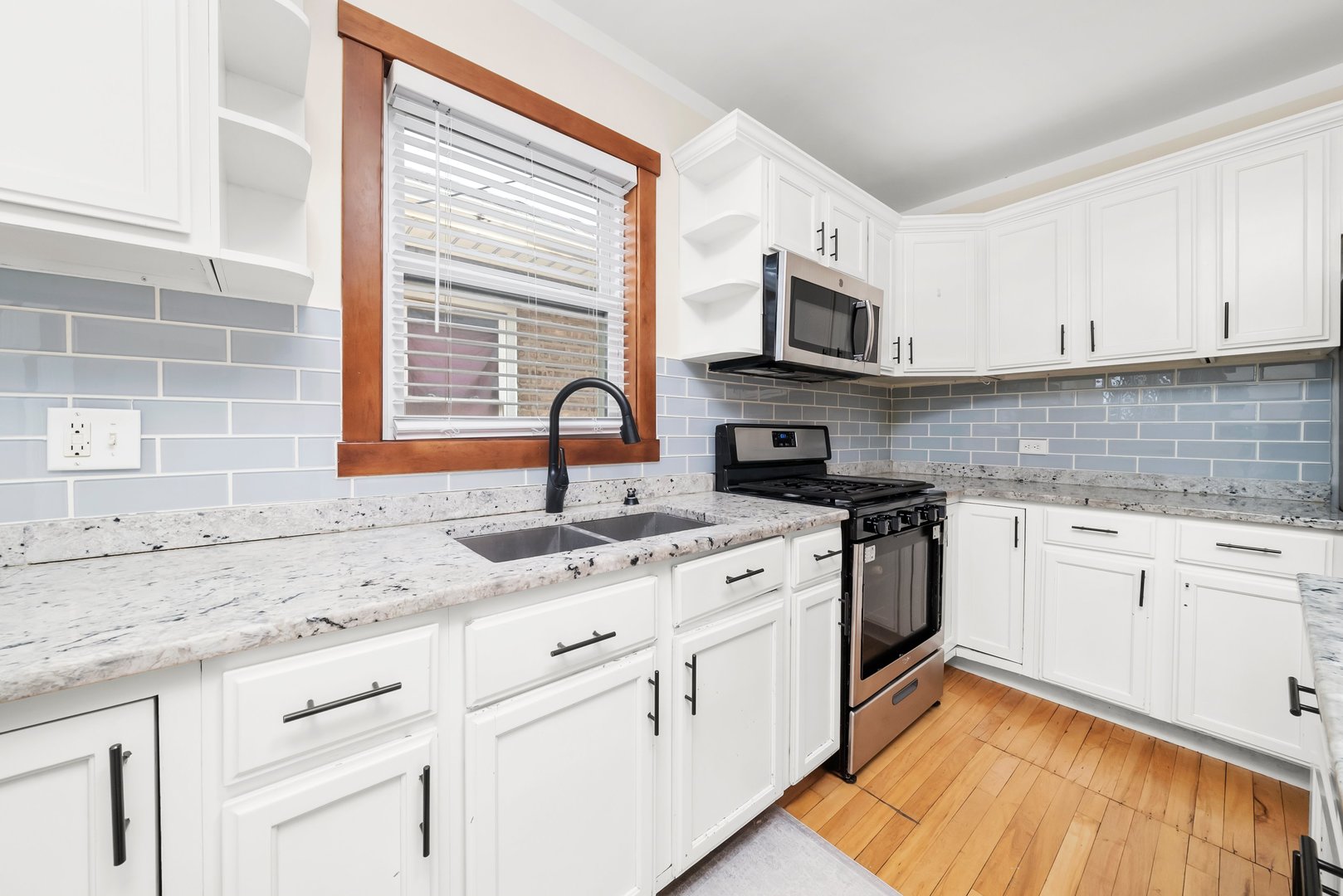 3141 S 54th Court, Cicero, IL 60804