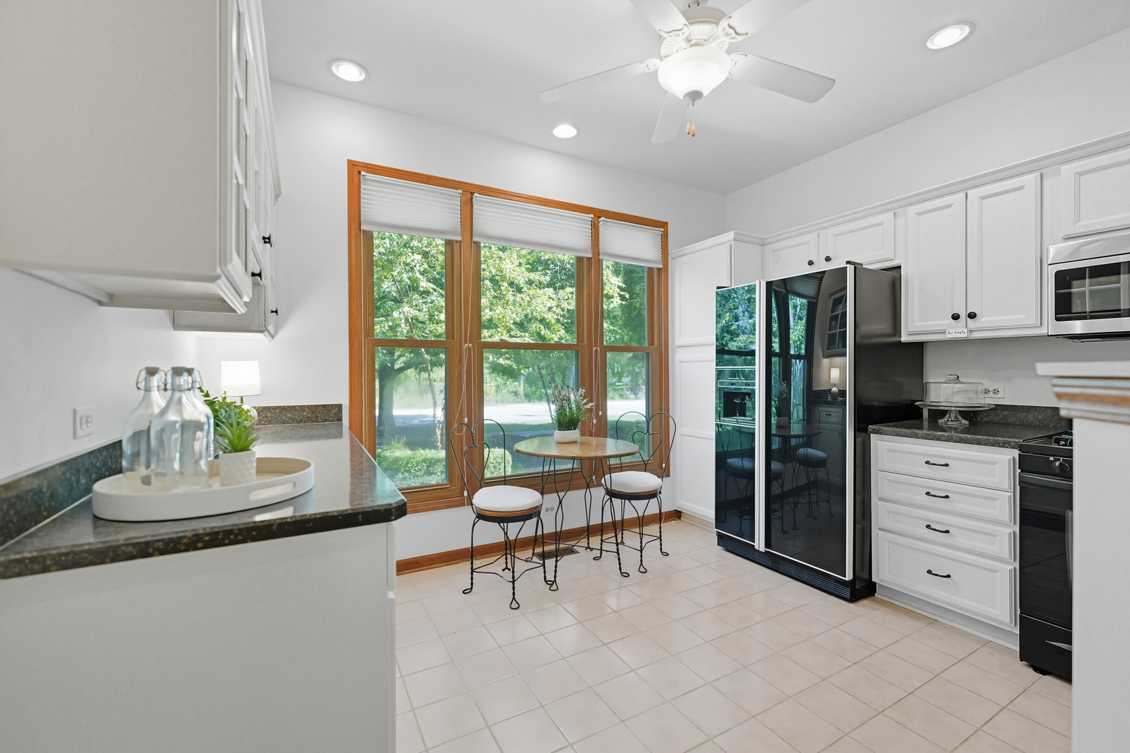 901 Heathrow Lane, Naperville, IL 60540