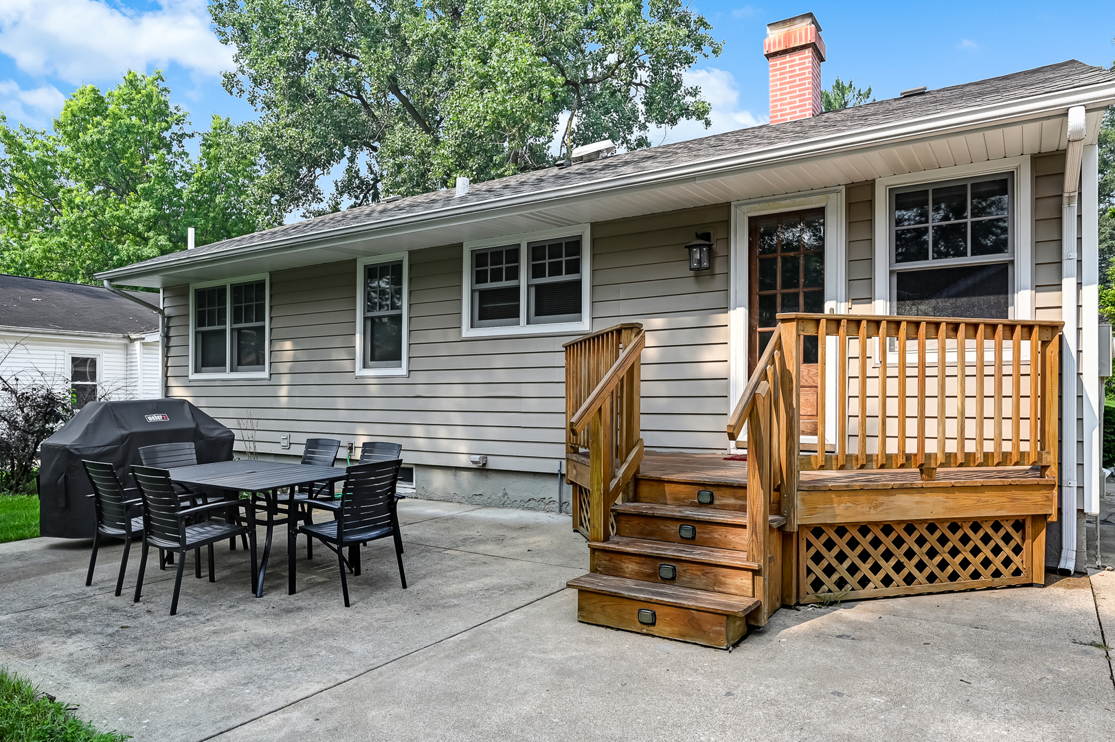 5633 Virginia Avenue, Clarendon Hills, IL 60514
