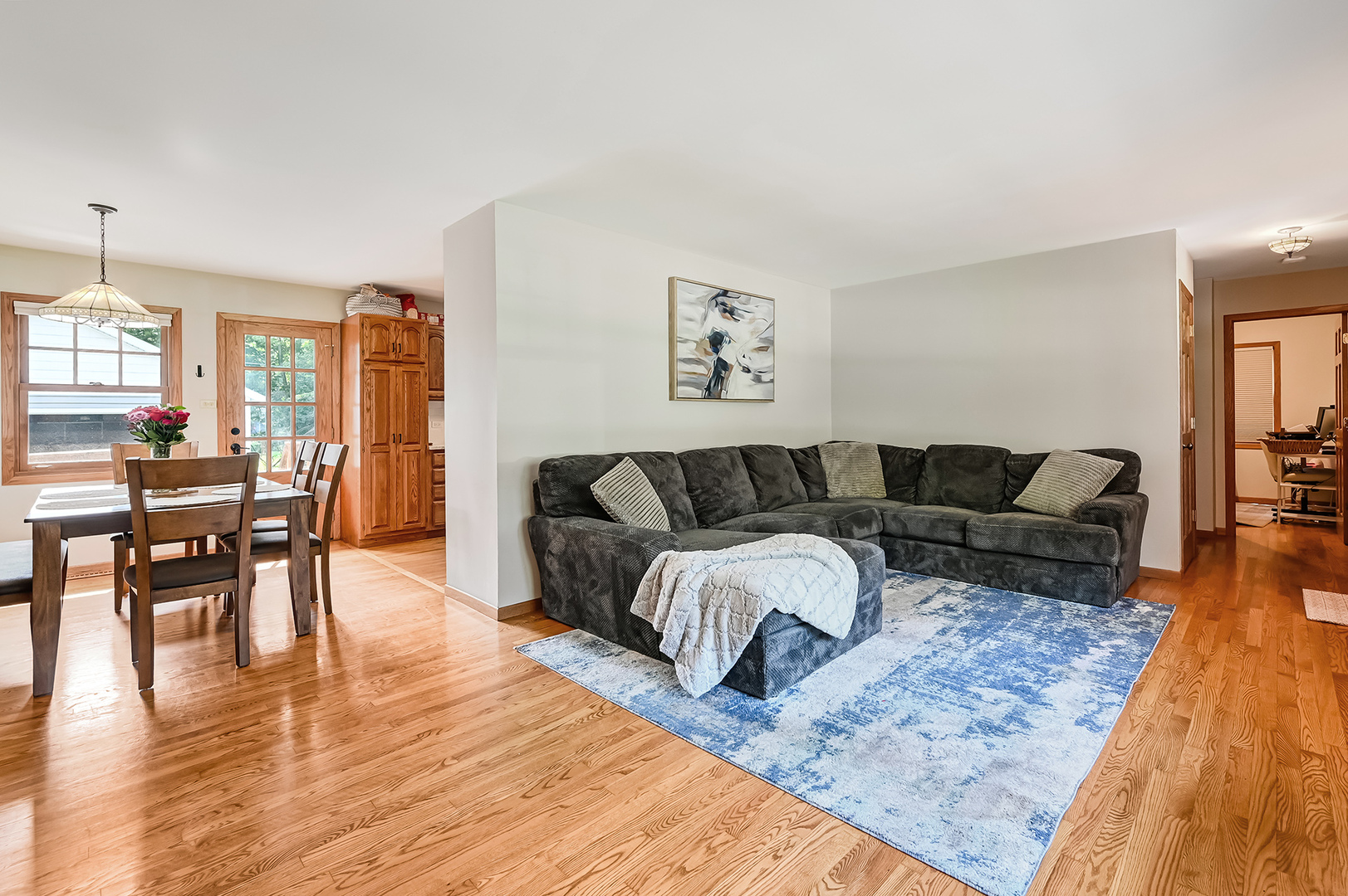 5633 Virginia Avenue, Clarendon Hills, IL 60514