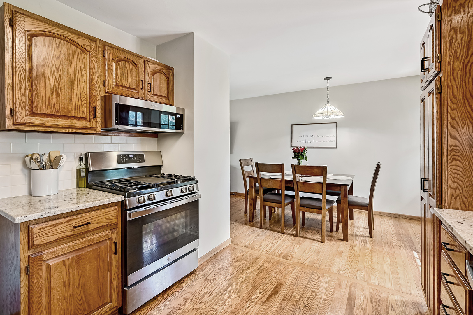 5633 Virginia Avenue, Clarendon Hills, IL 60514