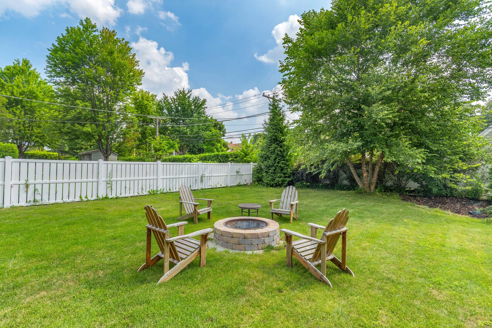 17 N Pine Street, Mount Prospect, IL 60056
