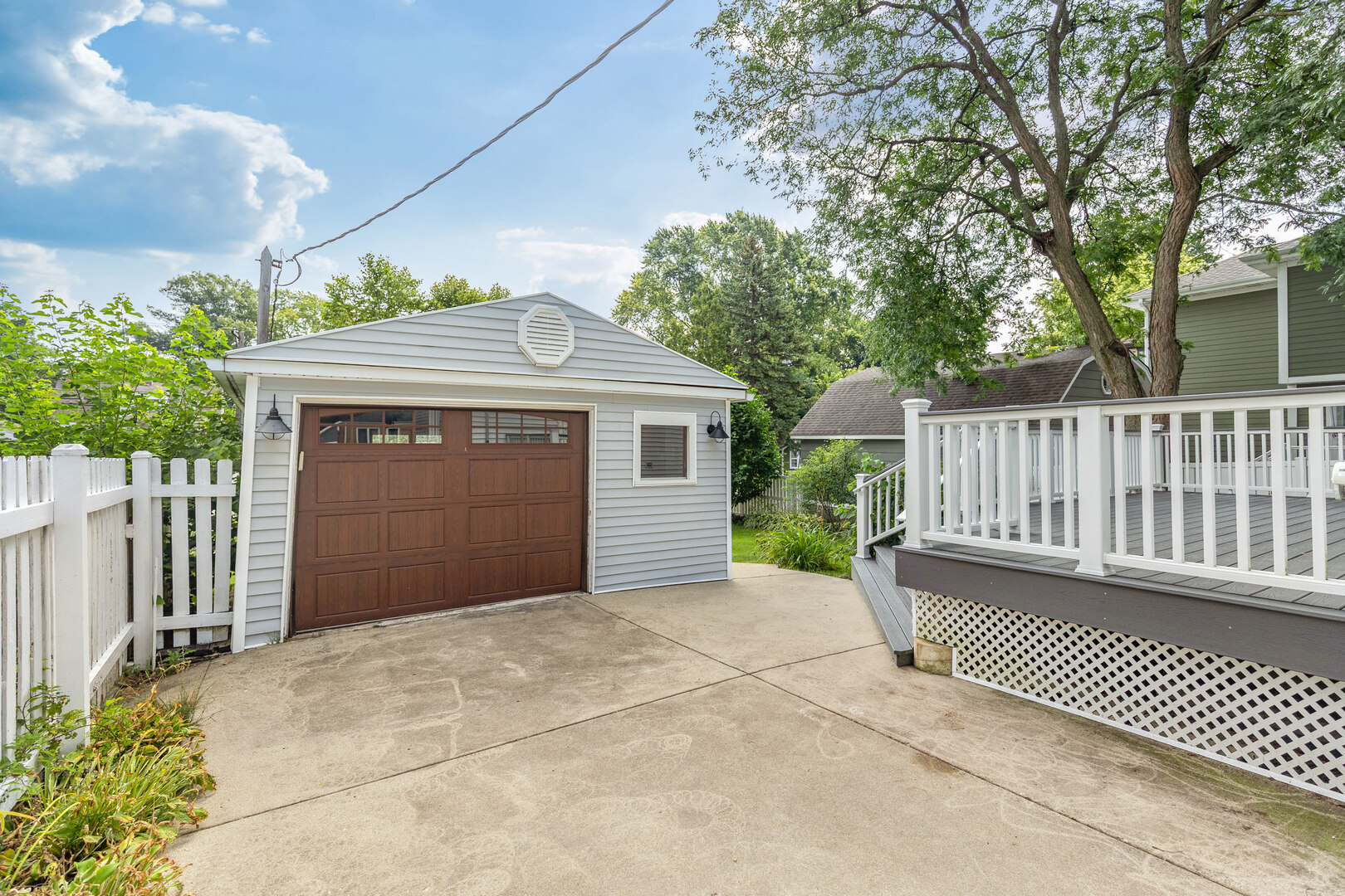 17 N Pine Street, Mount Prospect, IL 60056