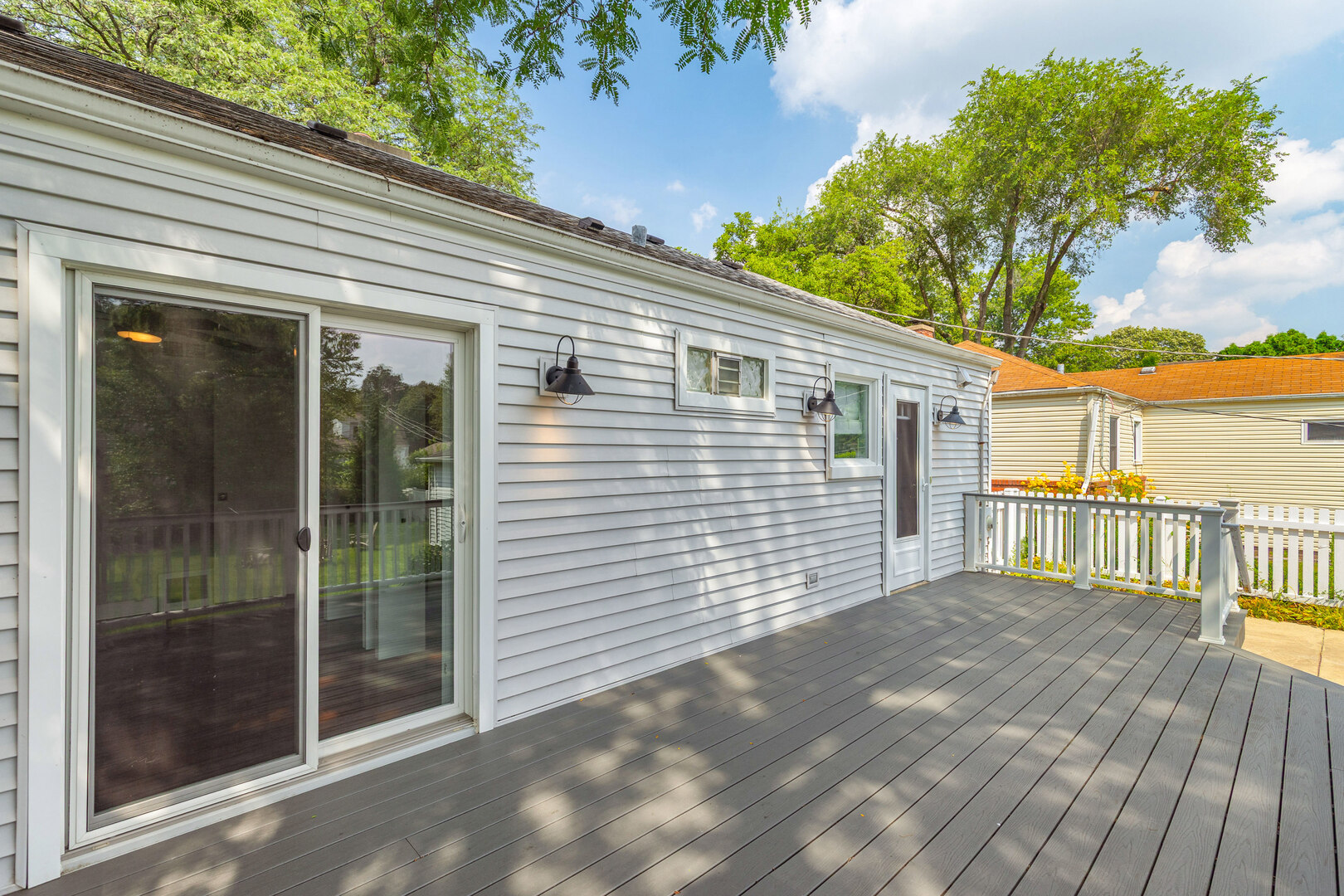 17 N Pine Street, Mount Prospect, IL 60056